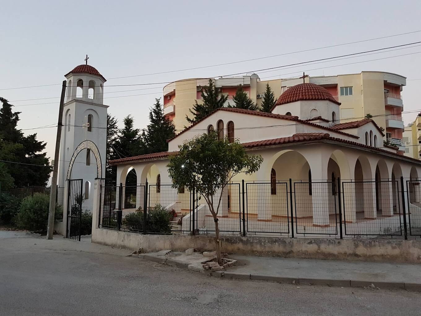 Kisha e Shën Spiridhonit në Orikum, Vlorë, është një ndërtesë fetare e rëndësishme në zonën bregdetare të Shqipërisë.